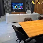 Design-villa Mit Privatem Pool & Stimmungsvoller Beleuchtung * Linz