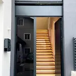 Design-villa Mit Privatem Pool & Stimmungsvoller Beleuchtung