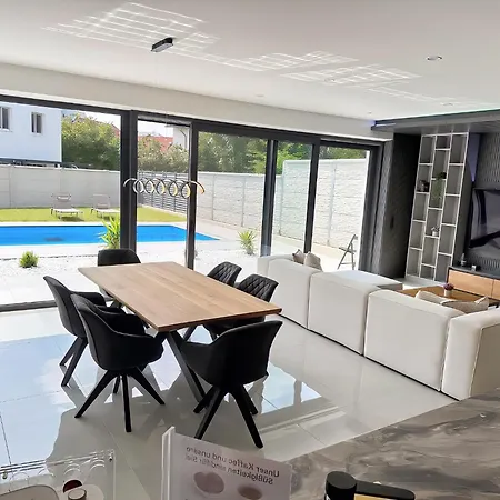 Villa Design-villa Mit Privatem Pool & Stimmungsvoller Beleuchtung *