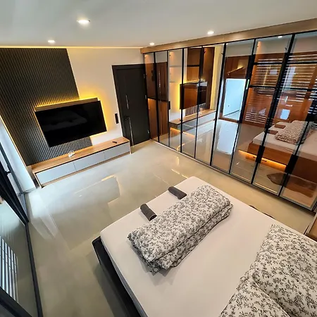 Villa Design-villa Mit Beheiztem Pool & Stimmungsvoller Beleuchtung *