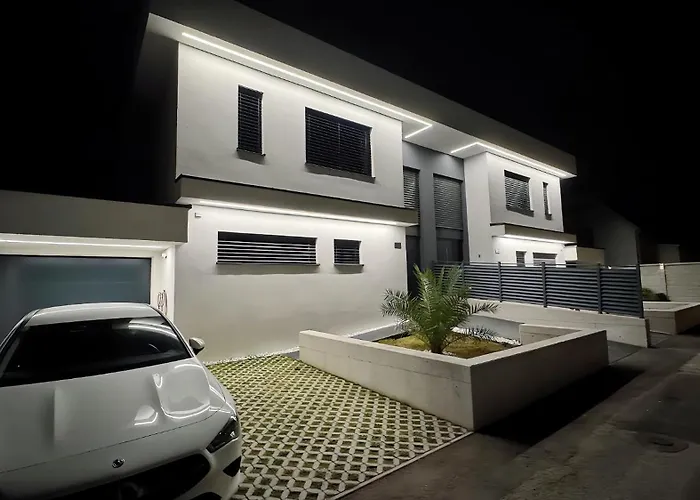 Design-villa Mit Privatem Pool&stimmungsvoller Beleuchtung *