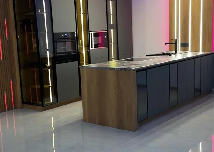 Design-villa Mit Privatem Pool&stimmungsvoller Beleuchtung Villa Linz