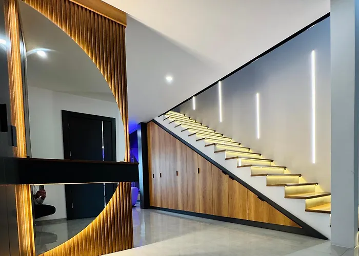 Design-villa Mit Privatem Pool&stimmungsvoller Beleuchtung Linz