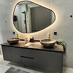 Villa Design-villa Mit Beheiztem Pool & Stimmungsvoller Beleuchtung *