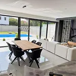 Villa Design-villa Mit Beheiztem Pool & Stimmungsvoller Beleuchtung *