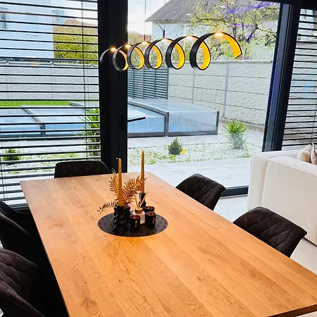 Design-villa Mit Privatem Pool & Stimmungsvoller Beleuchtung Vila Linec