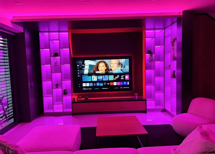 Design-villa Mit Privatem Pool & Stimmungsvoller Beleuchtung * Linec